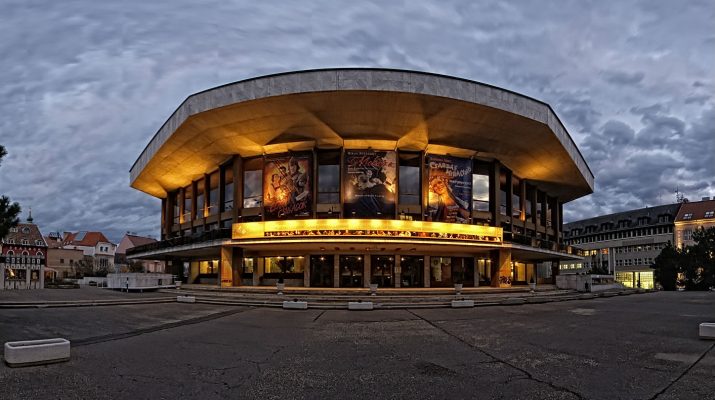 Hat nagyszínpadi bemutató a Győri Nemzeti Színház következő évadában